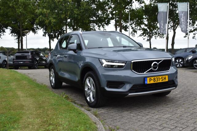 Volvo XC40 T3 165 PK Automaat Momentum Pro Trekhaak | ACC | Camera | Stoel-Stuur verwarming | 18"LMV