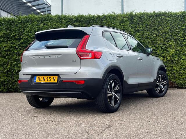 Volvo XC40 2.0 B4 Plus Dark