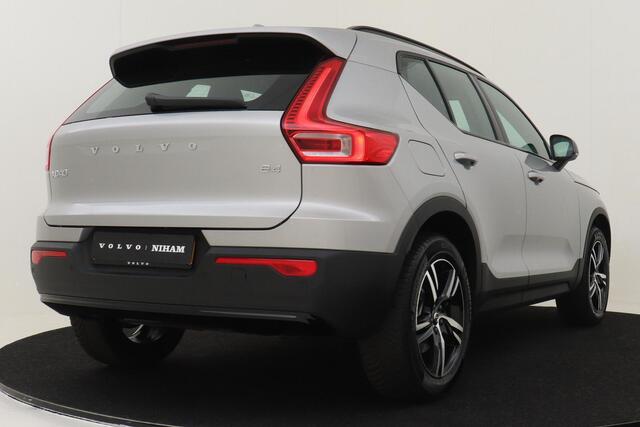 Volvo XC40 B4 (M-HYBRID) PLUS DARK -CAMERA|ADAP.CRUISE|VERW.VOORRUIT|TREKHAAK