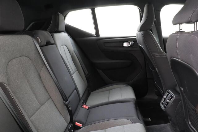 Volvo XC40 B4 (M-HYBRID) PLUS DARK -CAMERA|ADAP.CRUISE|VERW.VOORRUIT|TREKHAAK