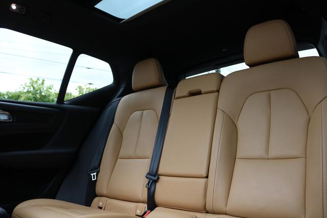 Volvo XC40 1.5 T5 Recharge Inscription (Panoramadak Sportleder/Memory Carplay Navi/360Camera HarmanKardon ACC Keyless Full-Led 19InchLMV PrivacyGlass)