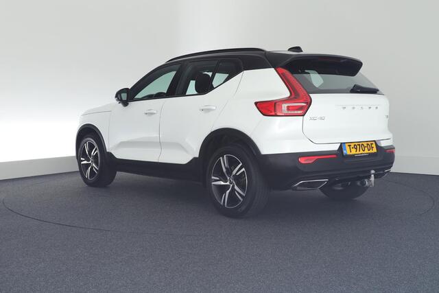 Volvo XC40 1.5 T3 163pk R-Design Trekhaak Camera Navigatie LED