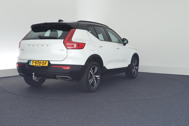 Volvo XC40 1.5 T3 163pk R-Design Trekhaak Camera Navigatie LED