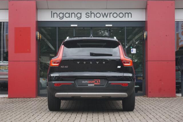 Volvo XC40 1.5 T4 Recharge Inscription Expression | Origineel NL | Panoramadak | ACC | Leder | Navigatie |