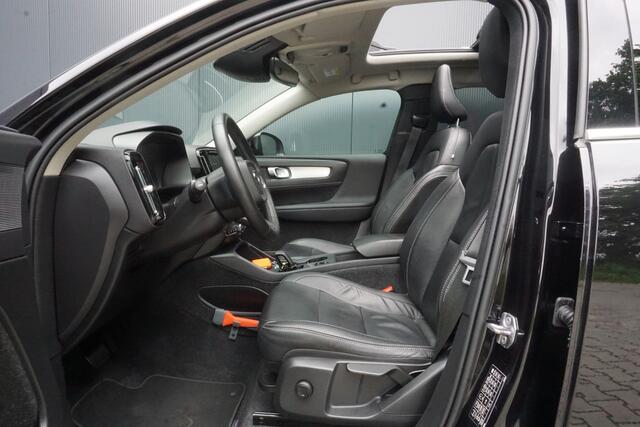 Volvo XC40 1.5 T4 Recharge Inscription Expression | Origineel NL | Panoramadak | ACC | Leder | Navigatie |