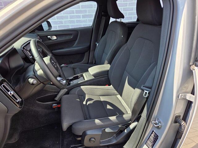 Volvo XC40 Single Motor Essential 69 kWh | EX40 | Trekhaak 1500 kg | Google maps | Park assist achter | Parkeercamera | All-seasonbanden | Apple Carplay