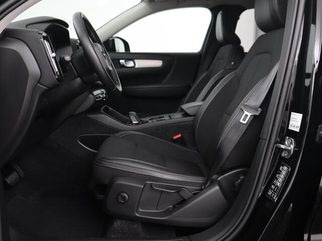 Volvo XC40 1.5 T3 Momentum Pro | Automaat | Trekhaak | Adaptive Cruise | Stoelverwarming | Carplay | Navigatie | Camera | Climate control | LED