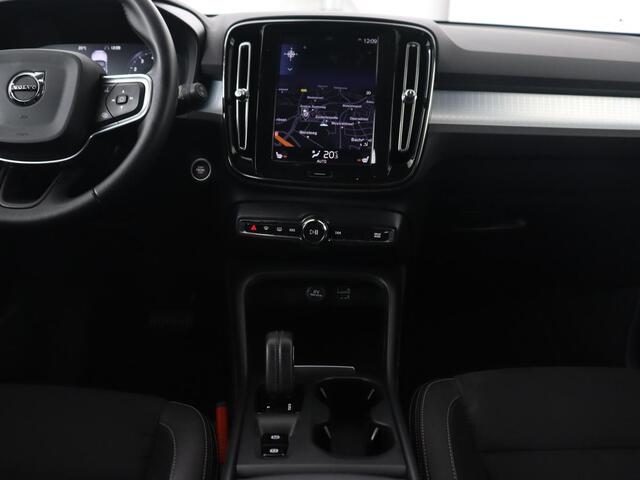 Volvo XC40 1.5 T3 Momentum Pro | Automaat | Trekhaak | Adaptive Cruise | Stoelverwarming | Carplay | Navigatie | Camera | Climate control | LED