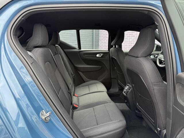 Volvo XC40 Single Motor Extended Range Plus 82 kWh | Nieuw Binnen | Trekhaak | 1500KG Trekgewicht | Adaptoeve Cruise controle | Blis | Google |