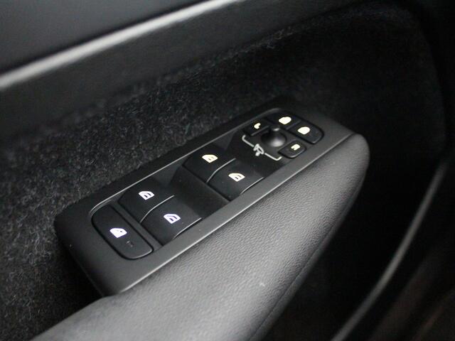 Volvo XC40 1.5 T3 Inscription | Navi | Camera | Clima |*