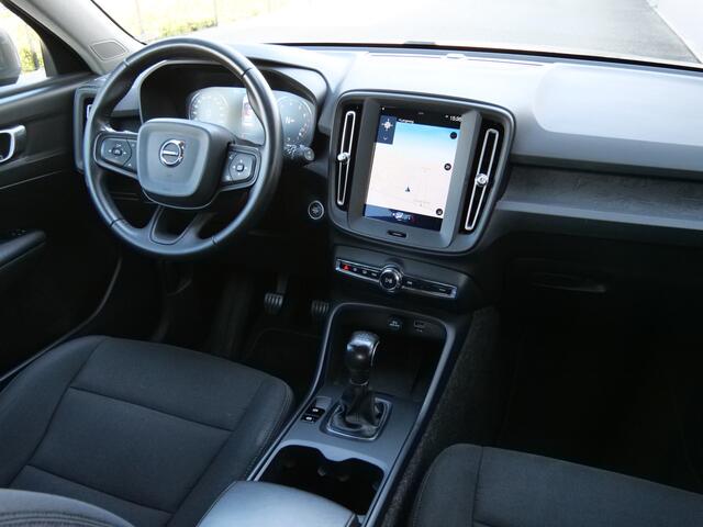 Volvo XC40 1.5 T3 157pk Trekhaak / Navigatie / 17 inch