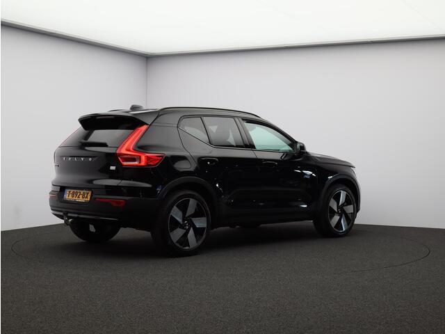Volvo XC40 T5 262PK Plug-in hybrid Ultimate Dark / Trekhaak / Panoramisch Dak / 20" / 360gr Camera / Elekt. Verstelbare Stoelen / Keyless / Harman Kardon / Stoel+stuurwiel Verwarming /