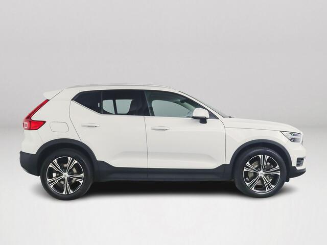 Volvo XC40 T5 Recharge Plug-in Hybrid Inscription | Panoramadak | Stoel- stuurverwarming | Harman Kardon