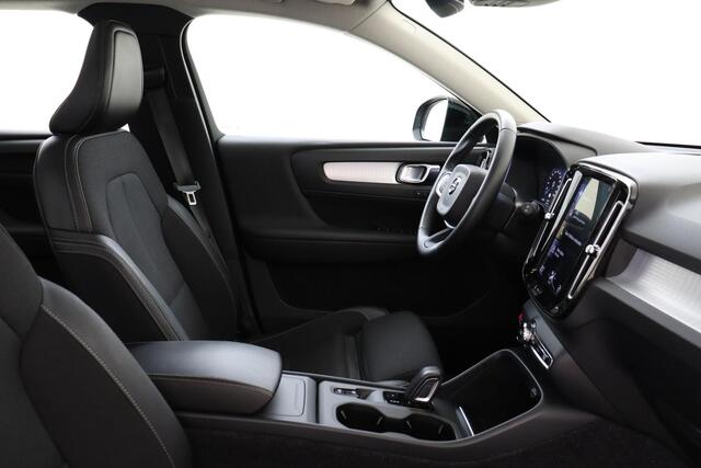 Volvo XC40 T4 AUT. MOMENTUM -PANO.DAK|POWER-SEATS|CAMERA|BLIS|KEYLESS