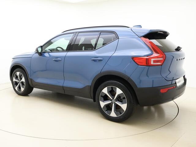 Volvo XC40 B3 177pk Plus Dark / Elektr. Stoelen / 19'' / Harman&Kardon / Noodreservewiel / Getint glas / Verw. Voorruit / ACC / BLIS / Elektr. Achterklep / Keyless / Mistlampen /