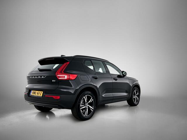 Volvo XC40 2.0 B4 Plus Dark