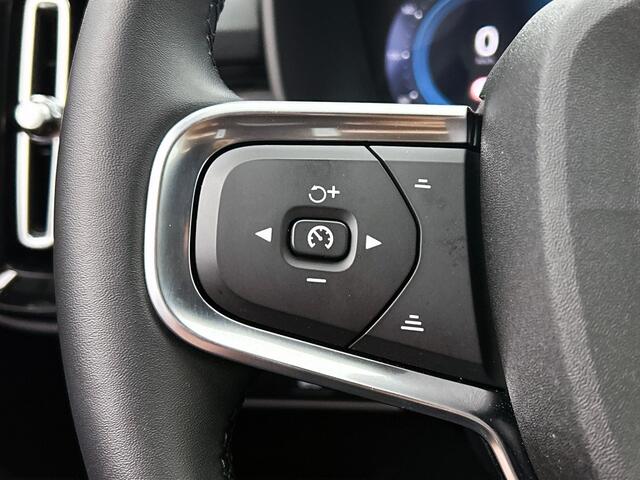 Volvo XC40 2.0 B4 Plus Dark | Memory Seats | Trekhaak | Climate Pack |