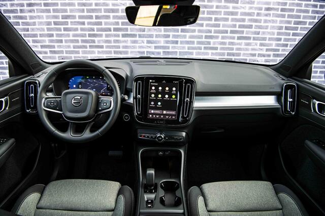 Volvo XC40 2.0 B3 Business Edition | Stoel en Stuurverwarming | Harman Kardon | Adaptieve Cruise Control | BLIS | Donker Glas |