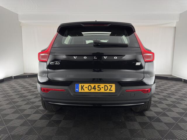 Volvo XC40 Recharge P8 AWD R-Design [ 3-Fase ] (INCL-BTW) *PANO | LEATHER-ALCANTARA | DIGI-COCKPIT | FULL-LED | PREMIUM-AUDIO | TOP-VIEW | CARPLAY | KEYLESS | NAVI-FULLMAP | ECC | PDC | HEATED-SPORTSEATS | BLIS | PRIVACY-GLASS | 19''ALU*