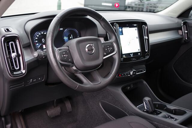 Volvo XC40 1.5 T4 Recharge Inscription Expression 211 PK PHEV, Panoramadak, Trekhaak, Camera, Carplay, Climate Control