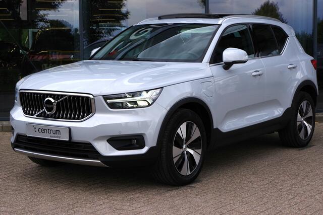Volvo XC40 1.5 T4 Recharge Inscription Expression 211 PK PHEV, Panoramadak, Trekhaak, Camera, Carplay, Climate Control