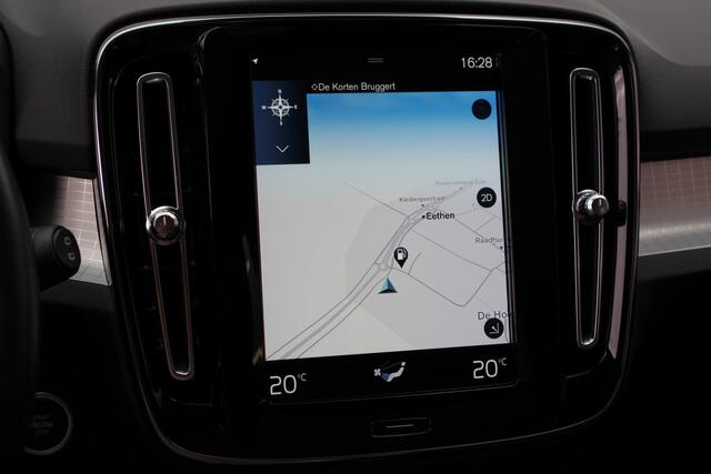 Volvo XC40 1.5 T4 Recharge Inscription Expression 211 PK PHEV, Panoramadak, Trekhaak, Camera, Carplay, Climate Control