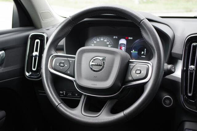 Volvo XC40 1.5 T4 Recharge Inscription Expression 211 PK PHEV, Panoramadak, Trekhaak, Camera, Carplay, Climate Control