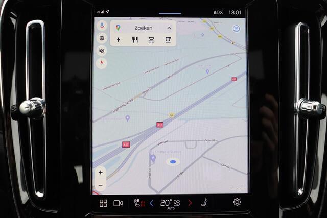 Volvo XC40 Single Motor Extended Range Plus 82 kWh - IntelliSafe Assist & Surround - Parkeercamera - Verwarmde voorstoelen & stuur - Parkeersensoren voor & achter - Draadloze tel. lader - Extra getint glas - 19' LMV met all season banden