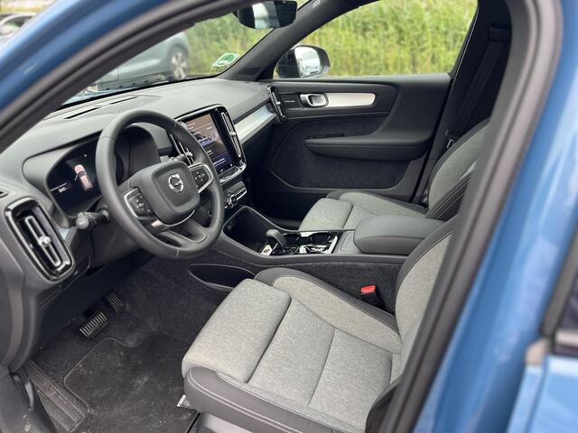 Volvo XC40 B4 Plus Dark