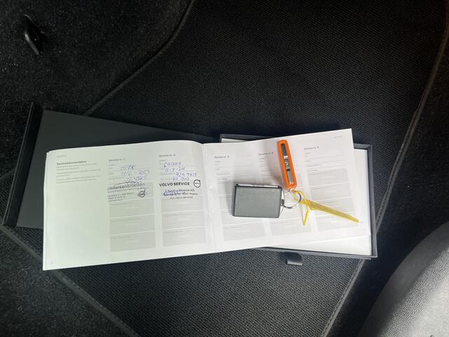 Volvo XC40 1.5 T4 Plus Bright Navigatie Carplay Trekhaak Onderhoudsboekjes