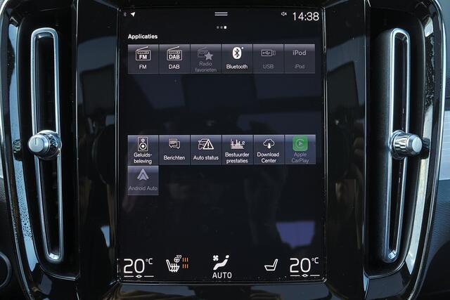 Volvo XC40 T5 Recharge Plus Dark - Panorama/schuifdak - IntelliSafe Assist - Harman/Kardon audio - Parkeercamera achter - Verwarmde voorstoelen & stuur - Parkeersensoren voor & achter - Elektr. bedienb. voorstoelen met geheugen links - Draadloze tel. lader - Extra g