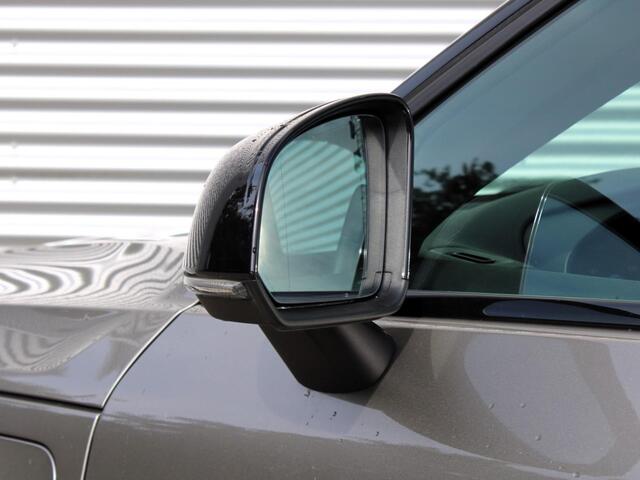 Volvo XC40 1.5 T4 Recharge R-Design Automaat / Leder interieur / Privacy Glass / LED koplampen