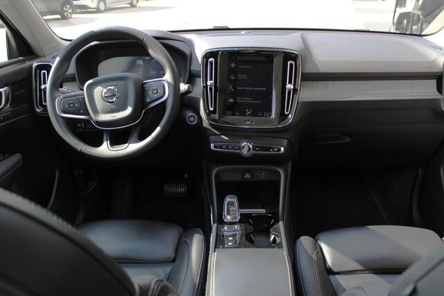 Volvo XC40 1.5 T5 Recharge Inscription - Camera - H&K - Memory - Pano - Trekhaak - Leder - Stoel/Stuurverwarming - Rijklaar