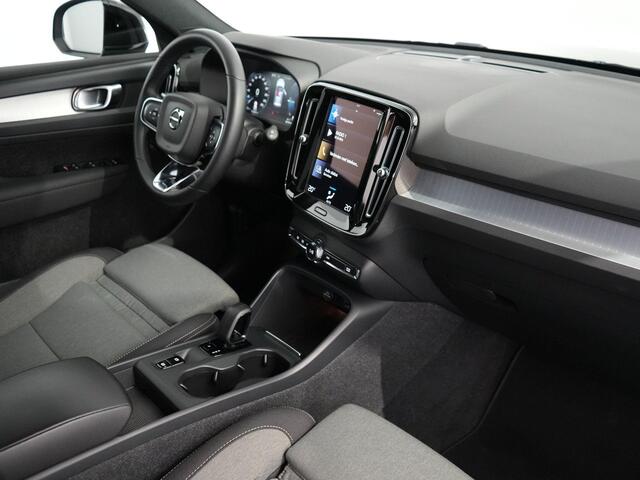 Volvo XC40 1.5 T4 Plug-in hybrid Facelift Core Bright | Camera | 211 PK