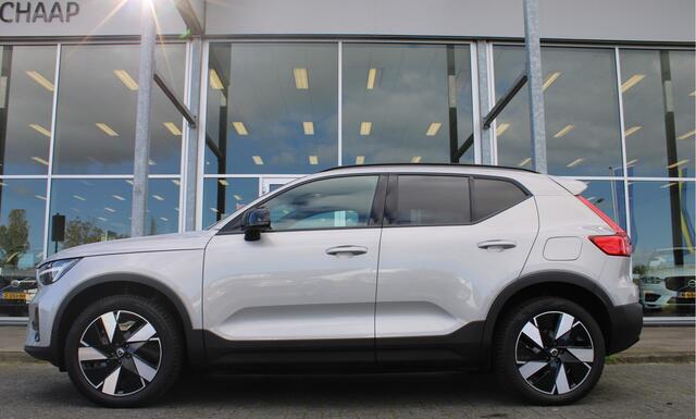 Volvo XC40 Extended Range Plus 82 kWh / Keyless entry / BLIS / Stoel/- en stuurverwarming / Trekhaak / Camera /