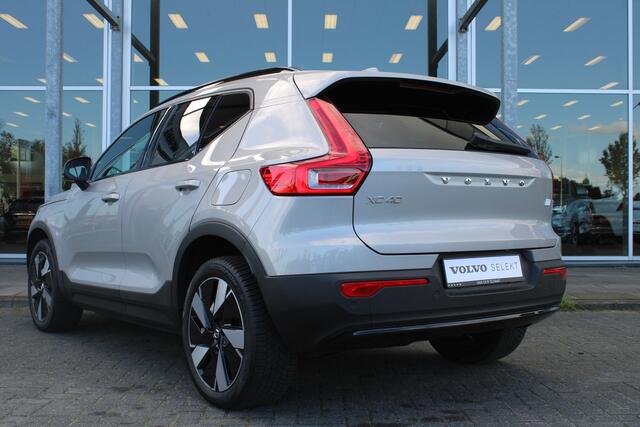 Volvo XC40 Extended Range Plus 82 kWh / Keyless entry / BLIS / Stoel/- en stuurverwarming / Trekhaak / Camera /