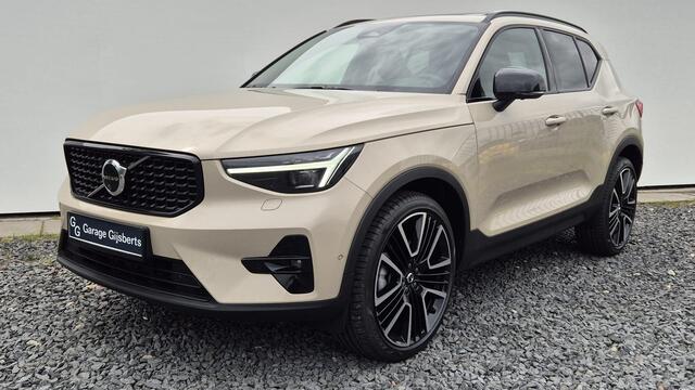 Volvo XC40 2.0 B3 Ulta Dark Vol uitgerust 21"Licht metaal - 360 Camera - Panorama schuifkantel dak