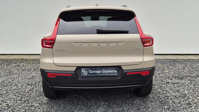 Volvo XC40 2.0 B3 Ulta Dark Vol uitgerust 21"Licht metaal - 360 Camera - Panorama schuifkantel dak