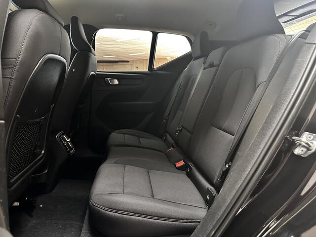 Volvo XC40 1.5 T2 Business Pro/ Automaat!/ LED Koplampen/ Virtual Cockpit/ Elek.Klep/ Camera/ 18''LMV/ Apple+Android/ DAB+/ Keyless GO/ Dodehoekdet./ Grootlichtass./ Clima/ Navi/ Cruise/ Bluetooth/ PDC V+A.