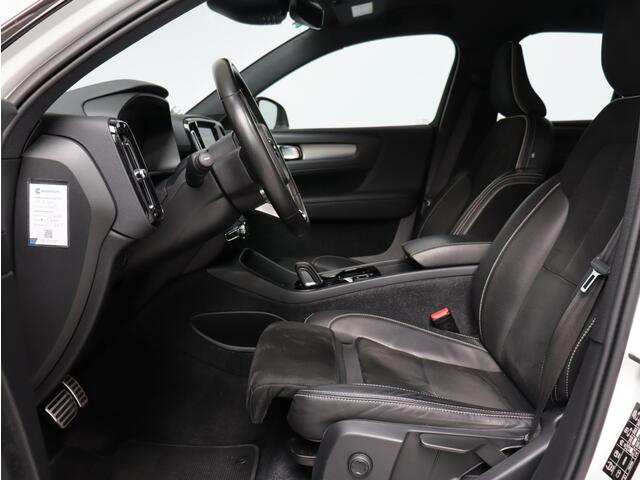 Volvo XC40 T2 Automaat R-Design Volvo XC40 T2 129PK / Automaat R-Design / Park Assist Pack / adaptieve cruise control / BLIS / Key Less / 18"/