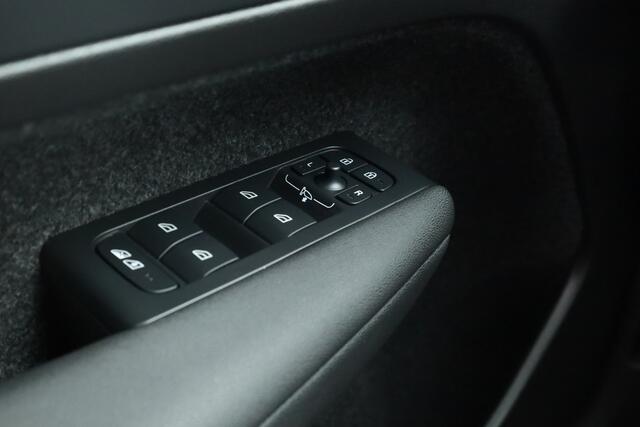 Volvo XC40 B3 Plus Black Edition | Adapt. Cruise | Harman Kardon | 360cam | Pixel LED | Stoel- Stuurverw. | 20''