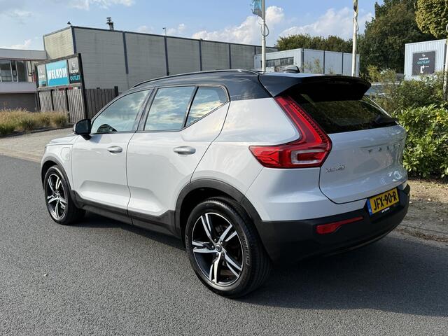 Volvo XC40 T5 Recharge R-Design 262PK PanooTrekhaak