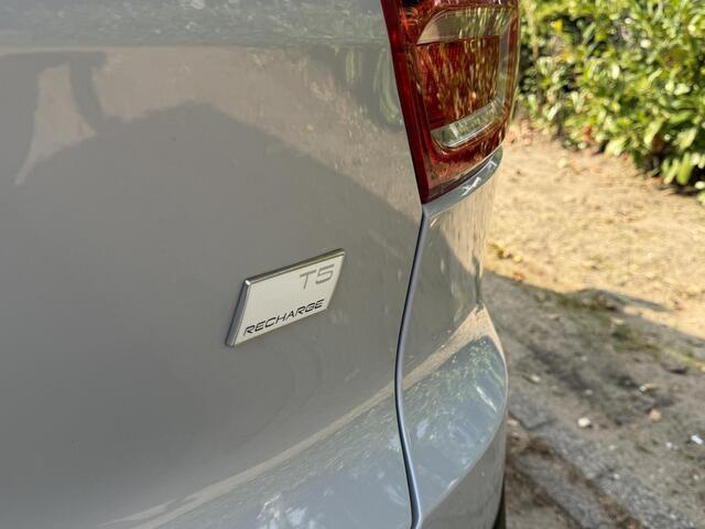 Volvo XC40 T5 Recharge R-Design 262PK PanooTrekhaak