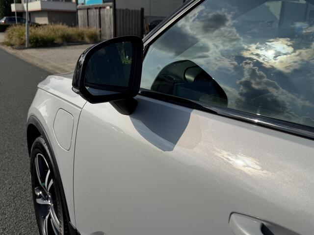 Volvo XC40 T5 Recharge R-Design 262PK PanooTrekhaak