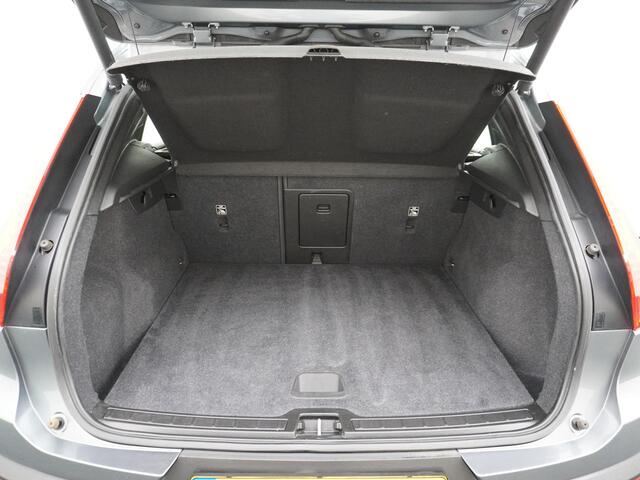 Volvo XC40 1.5 T3 Momentum Trekhaak/Camera/Harman Kardon etc.