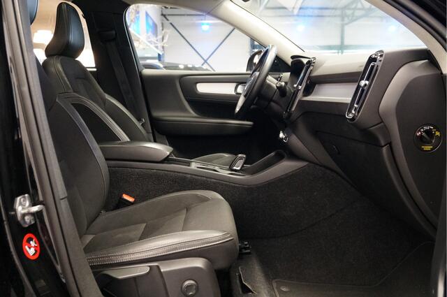 Volvo XC40 2.0 T4 140kW/190pk Aut8 Intro Pro PANORAMADAK + HARMAN/KARDON + ADAPT.CRUISE + NAVI SENSUS + SPORTSTOELEN + DRIVE MODES + HALFLEER + STOELVERWARMING + CAMERA + LANE ASSIST + LED KOPLAMPEN + TREKHAAK + PARKSENSOREN V&A + 19" LM-VELGEN!!
