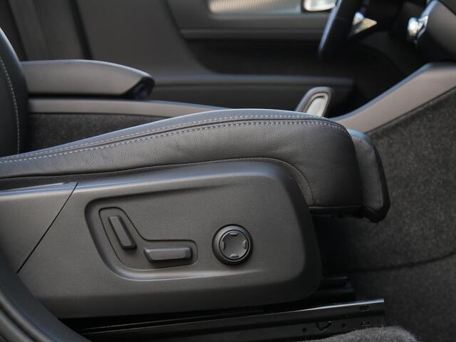 Volvo XC40 RECHARGE P8 AWD R-DESIGN/ PANORAMADAK/ LEER/ 360°CAMERA/ BLIS/