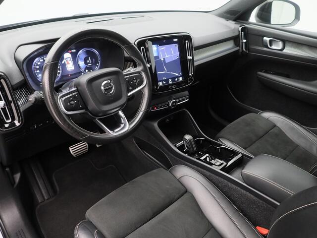 Volvo XC40 1.5 T4 Recharge R-Design | PANO | CAMERA | KEYLESS | STOEL- EN STUURVERW. | TREKHAAK