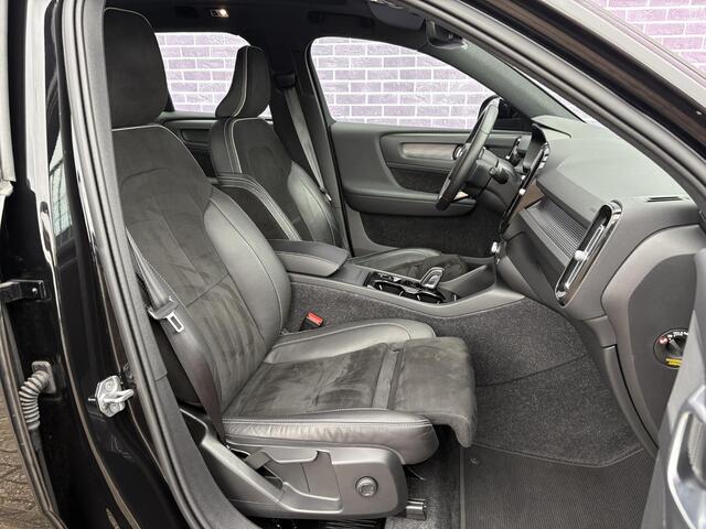Volvo XC40 1.5 T2 R-Design | LED | Panorama Schuifdak | Stoel + Stuurverwarming | Blis | Adaptieve Cruise controle | Camera | Panorama dak | Zitvlak verlengers | Elektrische achter klep |