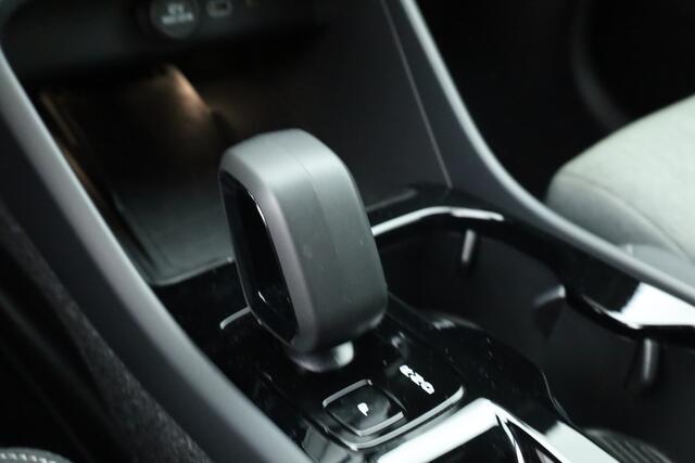 Volvo XC40 B3 Plus Black Edition | 360cam | Pilot Assist | Harman Kardon | Memory seat | 20'' | Pixel LED